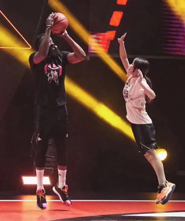 Kenya Lee play basketball with James Harden